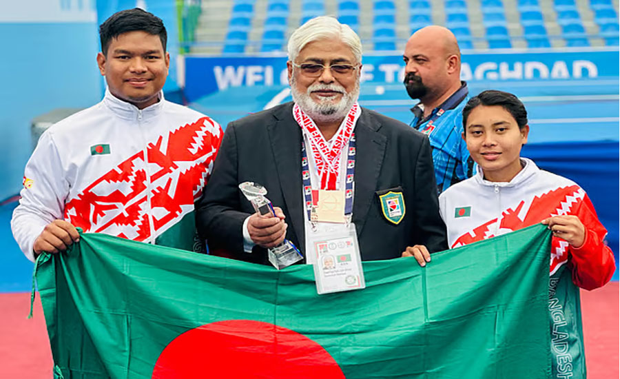 রাতে বাড়িতে আগুন, সকালে সুখবর পেলেন আর্চারির রাজীব
