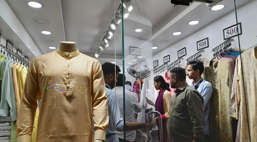 ঈদের কেনাকাটায় গ্রাহকদের আস্থা ‘নবীন পাঞ্জাবি’তে 