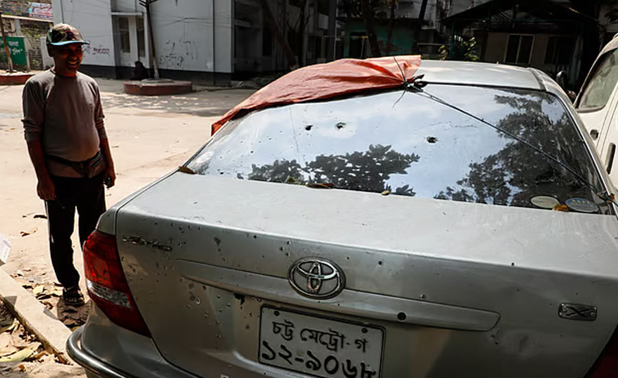 গুলিতে ঝাঁঝরা প্রাইভেট কার, কী ঘটেছিল মধ্যরাতে