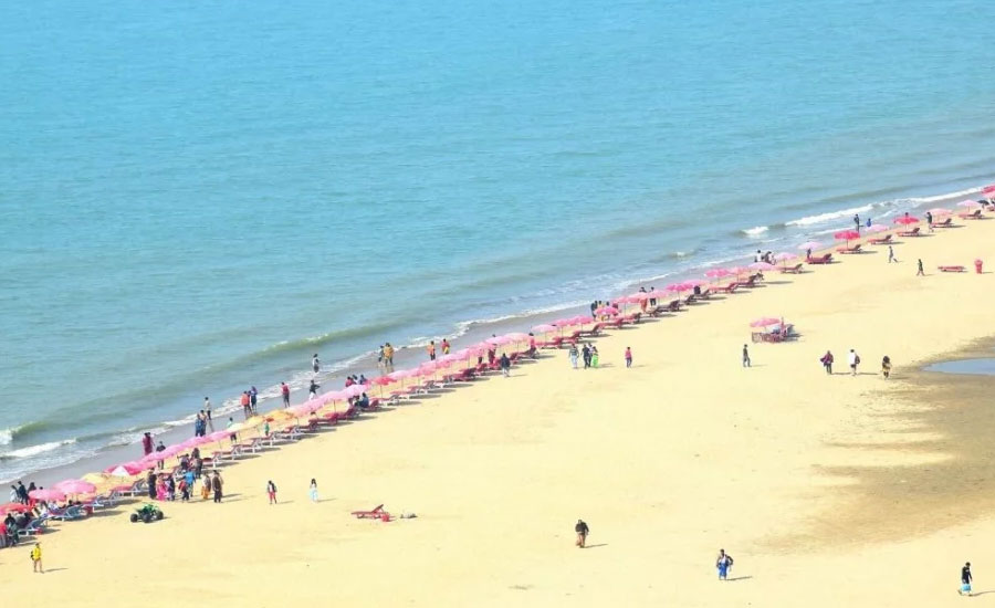 ঈদের ছুটিতে কক্সবাজারে প্রাণচাঞ্চল্য,পর্যটকদের বরণে প্রস্তুত হোটেল-রিসোর্ট