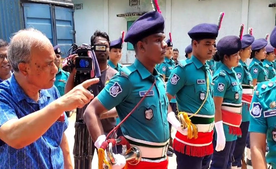 সিলেটে লাল গালিচা দেখেই রেগে আগুন স্বরাষ্ট্র উপদেষ্টা