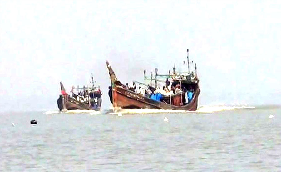 গভীর সমুদ্রে মাছ ধরার ট্রলারে গণ ডাকাতির সময় গুলিবর্ষণ, আহত অর্ধশত জেলে