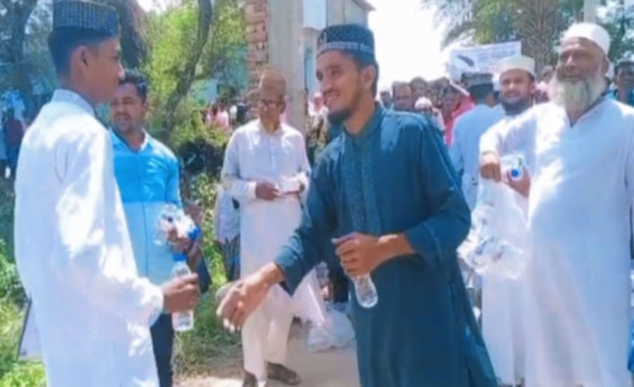 রাঙ্গাবালীতে এসএসসি পরীক্ষার্থীদের সুপেয় পানি বিতরনে ছাত্রশিবির