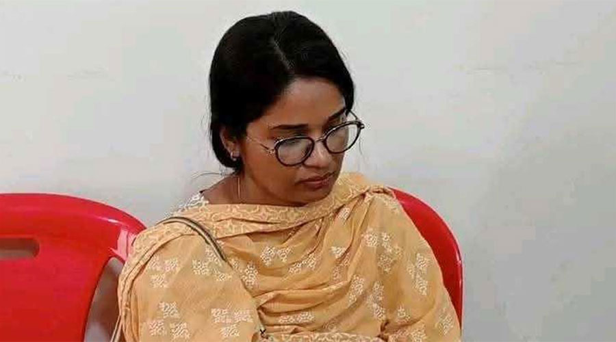 অর্থ আত্মসাতের অভিযোগে নাগরিক কমিটির নেত্রী গ্রেপ্তার