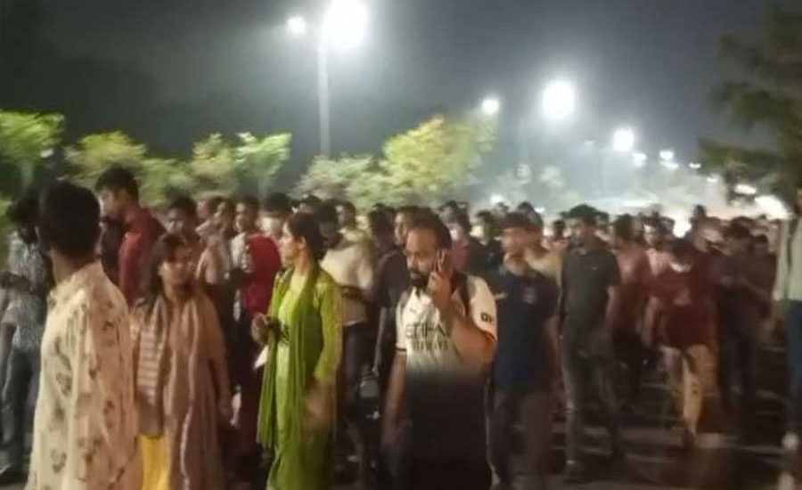 বিসিএস ‘জটিলতা’, যমুনা অভিমুখে প্রার্থীদের ‘পদযাত্রা’
