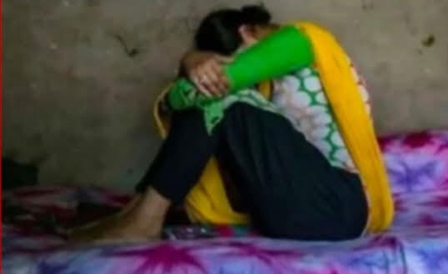 যশোরে কথা আছে বলে মধ্যরাতে ঘরে ঢুকে প্রতিবেশী মামীকে ধর্ষণ