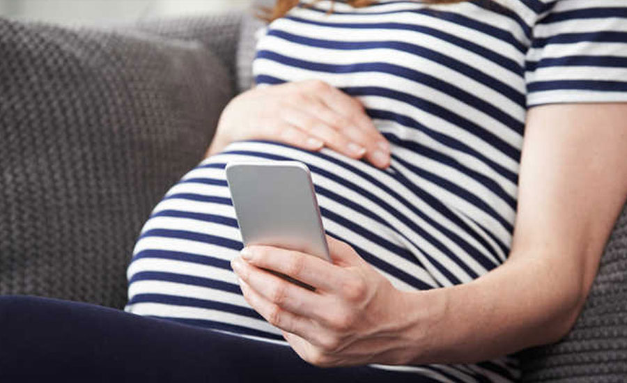 গর্ভবতী মায়ের মোবাইল আসক্তিতে বাড়ছে শিশুর অটিজমের ঝুঁকি