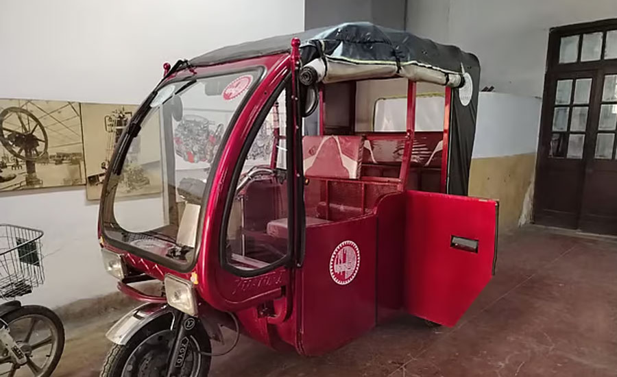 রিকশার নতুন নকশা করেছে বুয়েট, ‘চলবে’ ঢাকায়