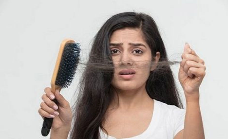 গরমে ঘাম জমে চুল পড়ে যাচ্ছে? আছে সমাধান