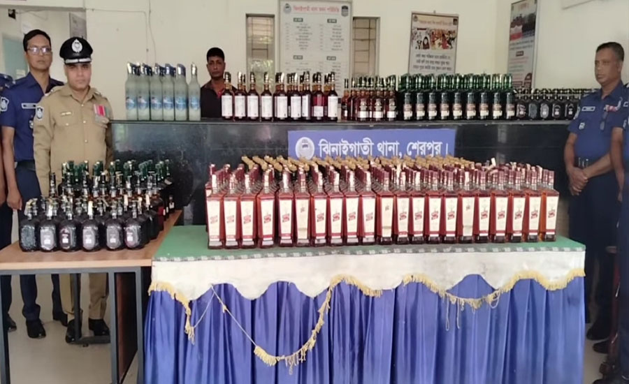 ঝিনাইগাতীতে বিপুল পরিমাণ ভারতীয় মদ জব্দ