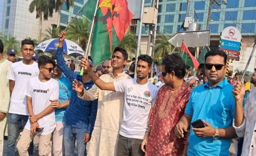 খালেদা জিয়াকে স্বাগত জানাতে বিমানবন্দরে নেতা–কর্মীদের ভিড়
