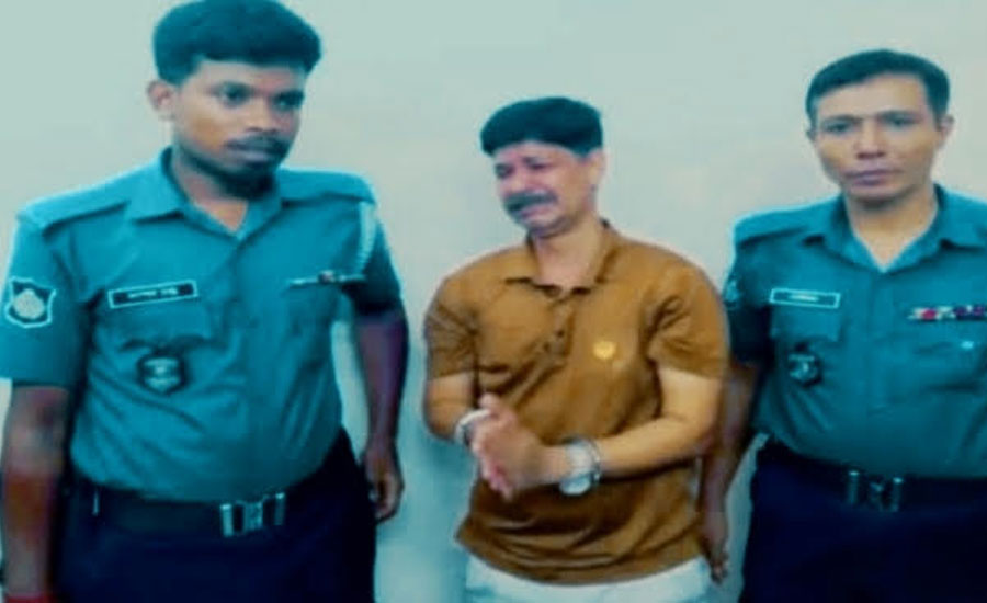 ‍বরিশাল বিআরটিএ অফিসে দুদকের অভিযান দালাল আটক