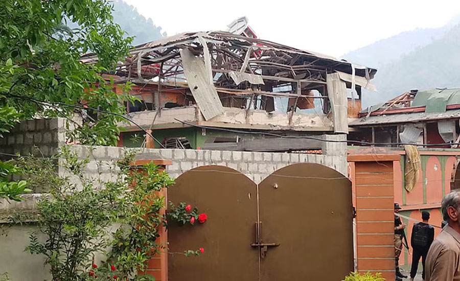 ভারত ও পাকিস্তানের পাল্টাপাল্টি হামলার যে চিত্র দেখলেন দুই সীমান্তের সাধারণ মানুষ