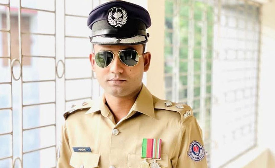 চিরকুট লিখে এএসপি পলাশ সাহার আত্মহত্যা, কারণ জানালেন মেজো ভাই