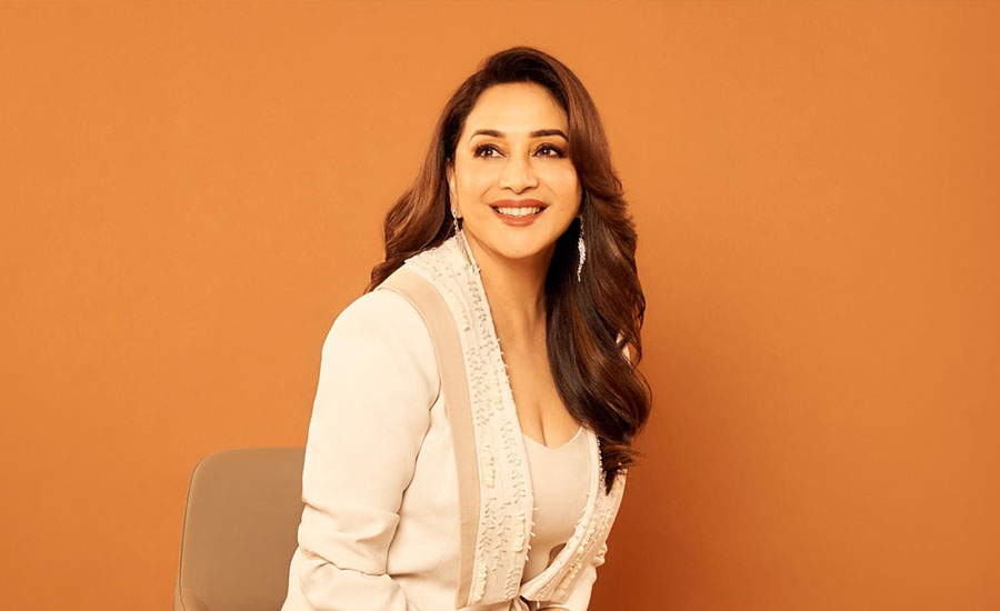 ছেলেদের প্রশ্নে হতবাক মাধুরী