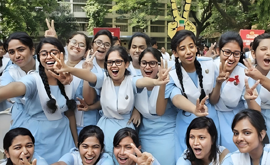 কেন্দ্রের কারিশমায় জিপিএ ৫-এর জোয়ার