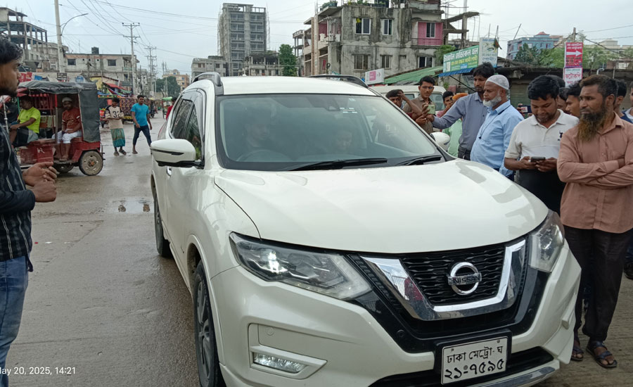 কাশিমপুর কারাগার থেকে বেরিয়ে গেলেন  চিত্রনায়িকা নুসরাত ফারিয়া
