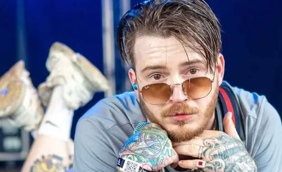 আত্মহত্যা করলেন সংগীতশিল্পী অ্যাডাম র‍্যামি