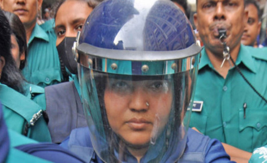 মানিকগঞ্জ আদালতে সাবেক এমপি মমতাজ 