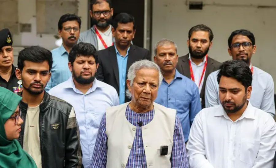 'পদত্যাগের ভাবনার' মতো সংকটে কীভাবে পড়লেন অধ্যাপক ইউনূস?
