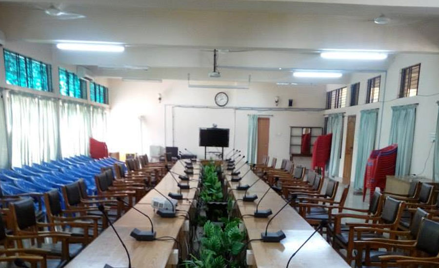 সাংবাদিক উপস্থিতি ‘কম’ হওয়ায় ফারুকীর সম্মেলন স্থগিত