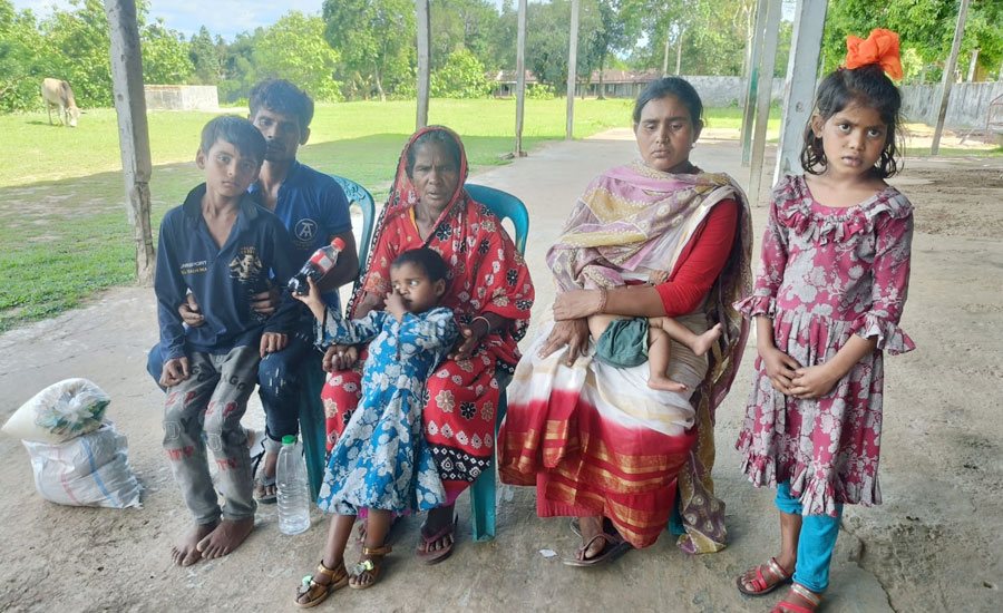 হাত চোখ বেধে ২৬ নাগরিককে সীমান্তে পুশ ইন করলো ভারত