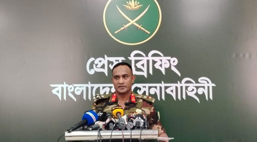 সেনাবাহিনী সার্বভৌমত্বের প্রশ্নে আপসহীন