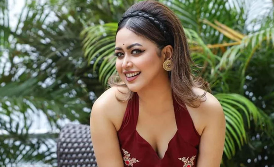 যাত্রাদলের বিউটি কুইন হয়ে আসছেন ভাবনা
