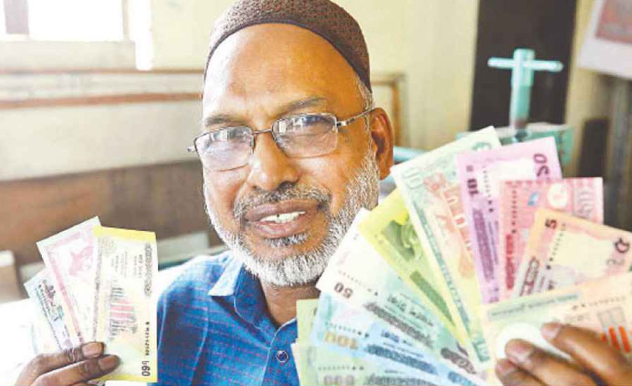 বাংলাদেশি মুদ্রার নকশাগুলো যার হাতে গড়া