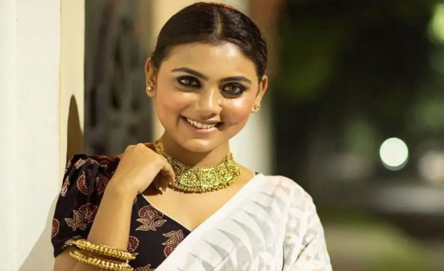 এবার একই সিনেমায় সাত রূপে দেখা যাবে ইধিকাকে