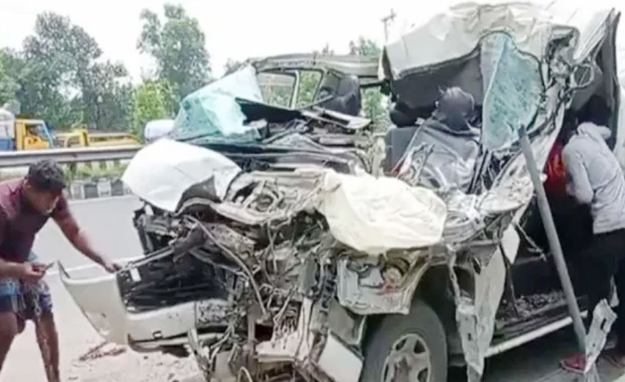 টাঙ্গাইলের মহাসড়কে ঝরল বাবা ও দুই ছেলের প্রাণ
