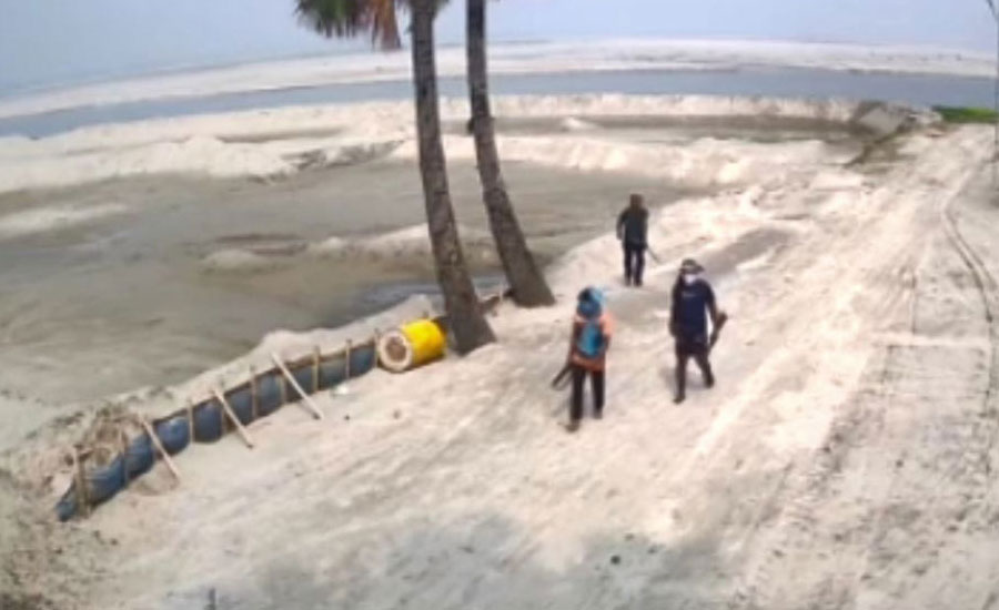 বালুমহাল নিয়ে প্রকাশ্যে অস্ত্রের মহড়া-গুলি, ভিডিও ভাইরাল