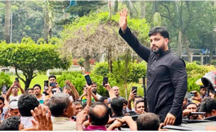 নগর ভবনে উপস্থিত হয়ে নতুন কর্মসূচি দেবেন ইশরাক