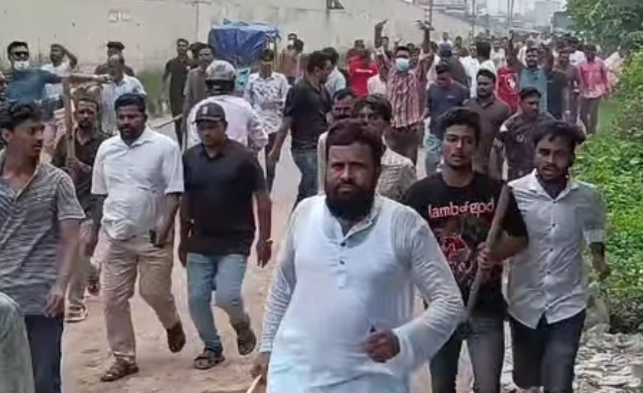 গাজীপুরে কমিটি বাতিলের দাবিতে বিএনপির ধাওয়া-পাল্টা ধাওয়া, ককটেল বিস্ফোরন