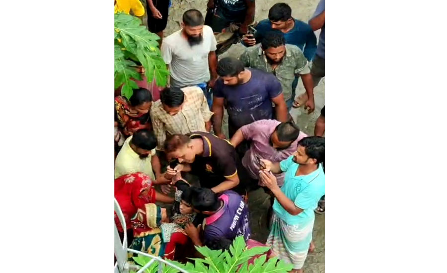 পটুয়াখাতে নিখোঁজ কিশোরী'কে মোবাইল টাওয়ারের চূড়া থেকে উদ্ধার ! 