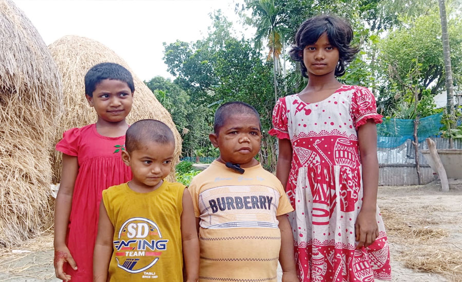 ৮ বছরের শিশুতে আটকে আছে ৪০ বছরের ছমির