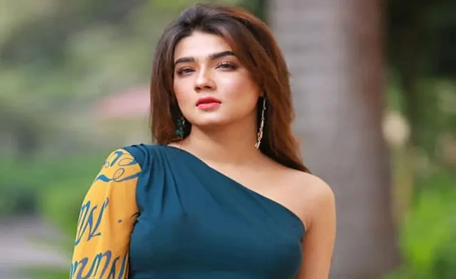 যুক্তরাষ্ট্রে উড়াল দিলেন মাহিয়া মাহি