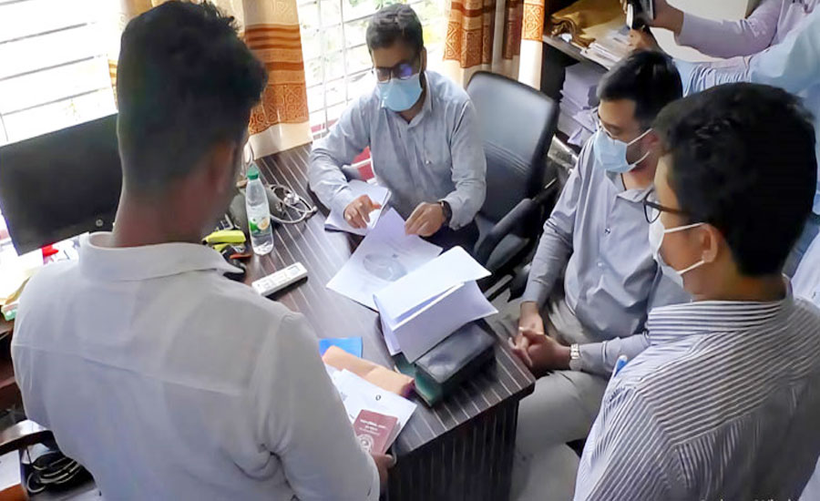 বরগুনায় স্বাস্থ্যখাতে অনিয়ম: লাইসেন্স না থাকা ক্লিনিকে ভ্রাম্যমাণ আদালতের অভিযান