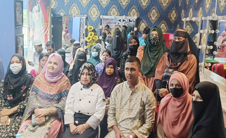 লাকসামে দিনব্যাপী নারীদের বেকিং কুকিং কর্মশালা 