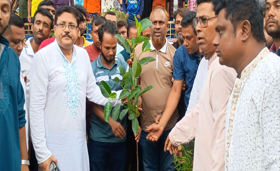 শ্রীপুরে কৃষকদলের উদ্যোগে বৃক্ষরোপণ কর্মসূচি পালিত