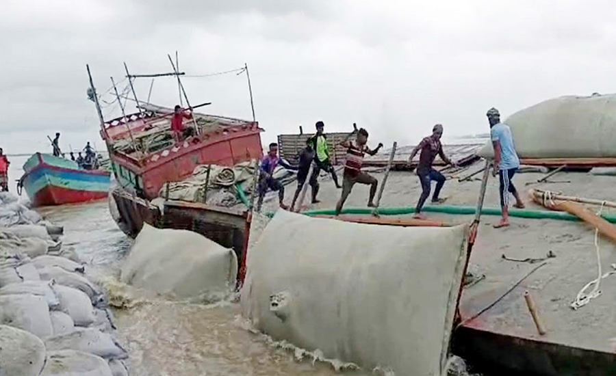 বগুড়ার যমুনা নদীর দুটি পয়েন্টে তীব্র ভাঙন, প্রতিরোধে পাউবো’র কর্মযজ্ঞ চলমান