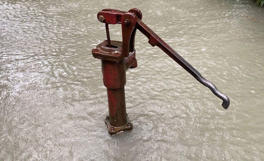 নোয়াখালীতে সুপেয় পানির সংকট, বেড়েছে দুর্ভোগ