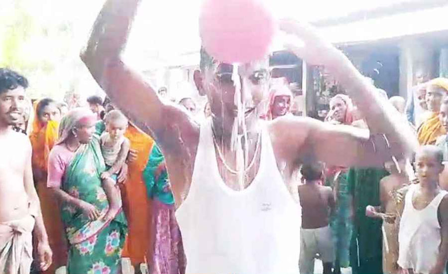 রিয়া মনিকে তালাক দিয়ে হৃদয়ের ২৫ কেজি দুধ দিয়ে গোসল