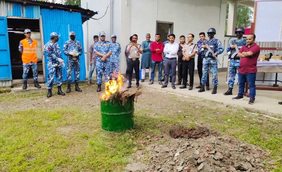 বরগুনার পাথরঘাটায় ধ্বংস ১১ কেজি গাঁজা ও ইয়াবা, জব্দকৃত মাদকের মূল্য ৪ লাখ টাকা
