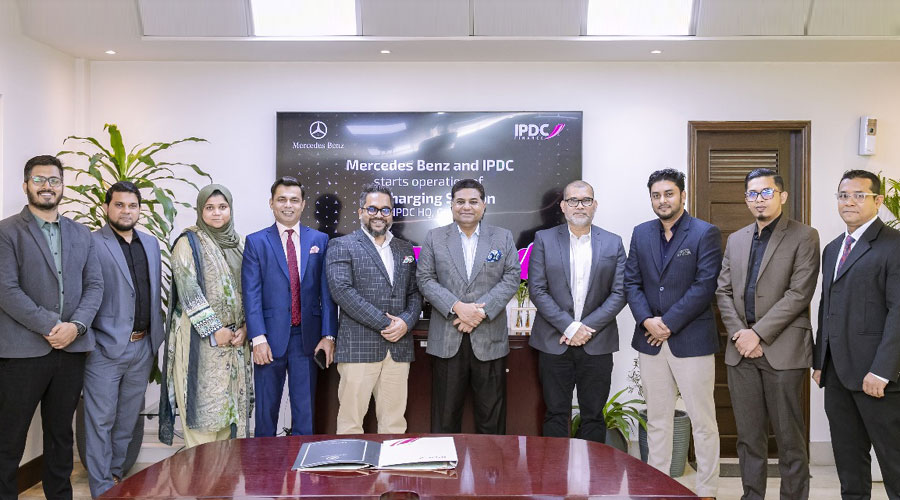 ইভি চার্জিং স্টেশন চালু করলো আইপিডিসি ও মার্সিডিজ বেঞ্জ