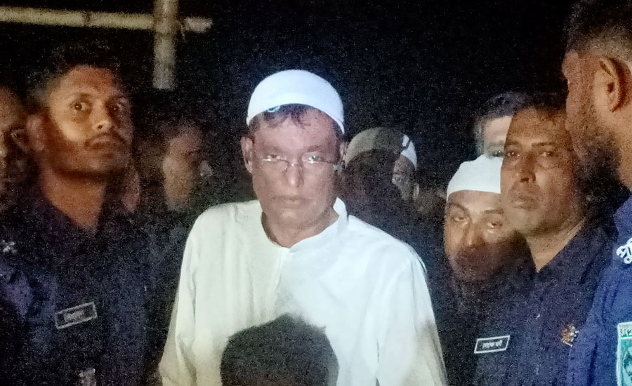 ঠাকুরগাঁও প্যারেলে মুক্তি পেয়ে মায়ের জানাযায় আওয়ামী লীগের কেন্দ্রীয় নেতা