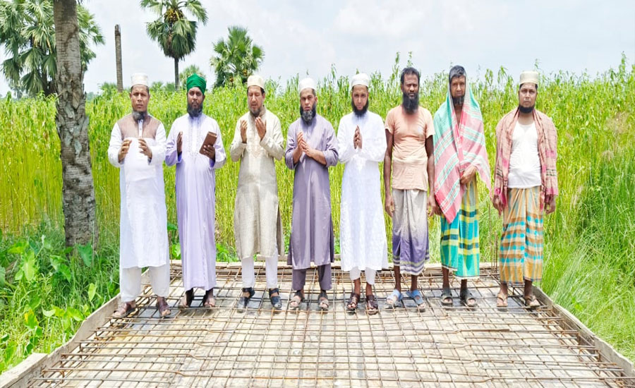 দরবার শরীফের  হাফেজিয়া মাদ্রাসার  ছাঁদ ঢালাইয়ের  উদ্বোধন
