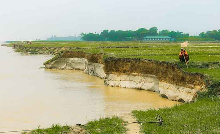 চাঁপাইনবাবগঞ্জে বজ্রপাত ও পানিতে ডুবে মারা গেছে ৩ শিশু