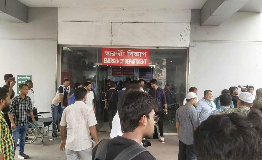 বিমান বিধ্বস্তে নারী-শিশুসহ দগ্ধ ২৬ জন জাতীয় বার্নে