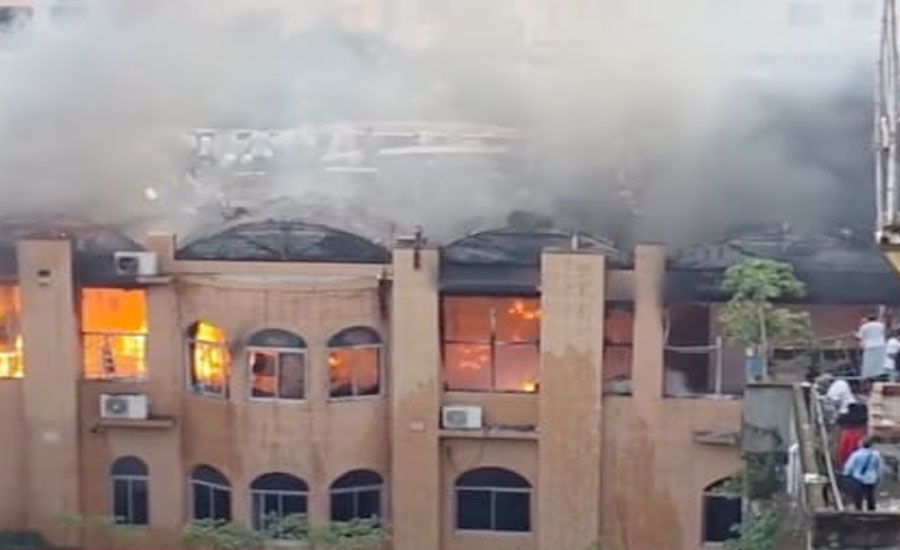 মিরপুর শেওড়াপাড়ায় আবাসিক ভবনে আগুন, দ্রুত নিয়ন্ত্রণে ফায়ার সার্ভিস